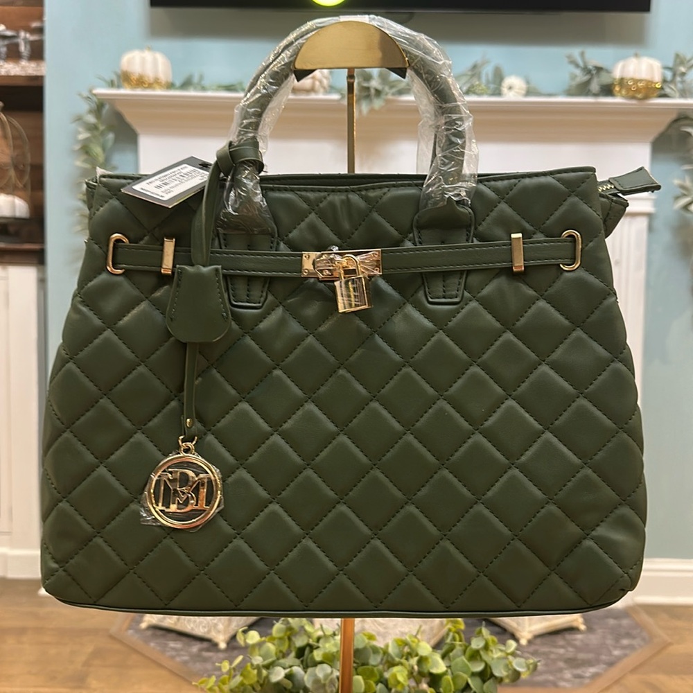 NWT Badgley Mischka Green (Chive) Quilted Vegan Leather Handbag